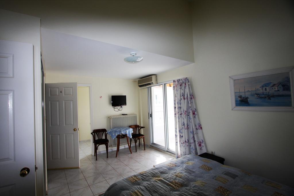 Miloi Rooms And Apartments Exterior foto