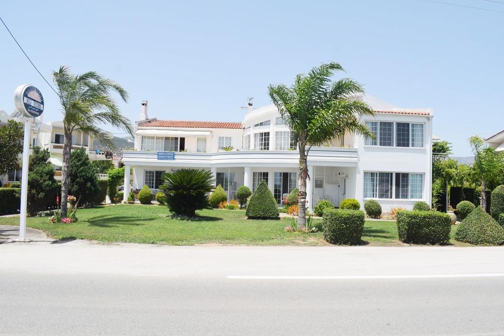 Miloi Rooms And Apartments Exterior foto